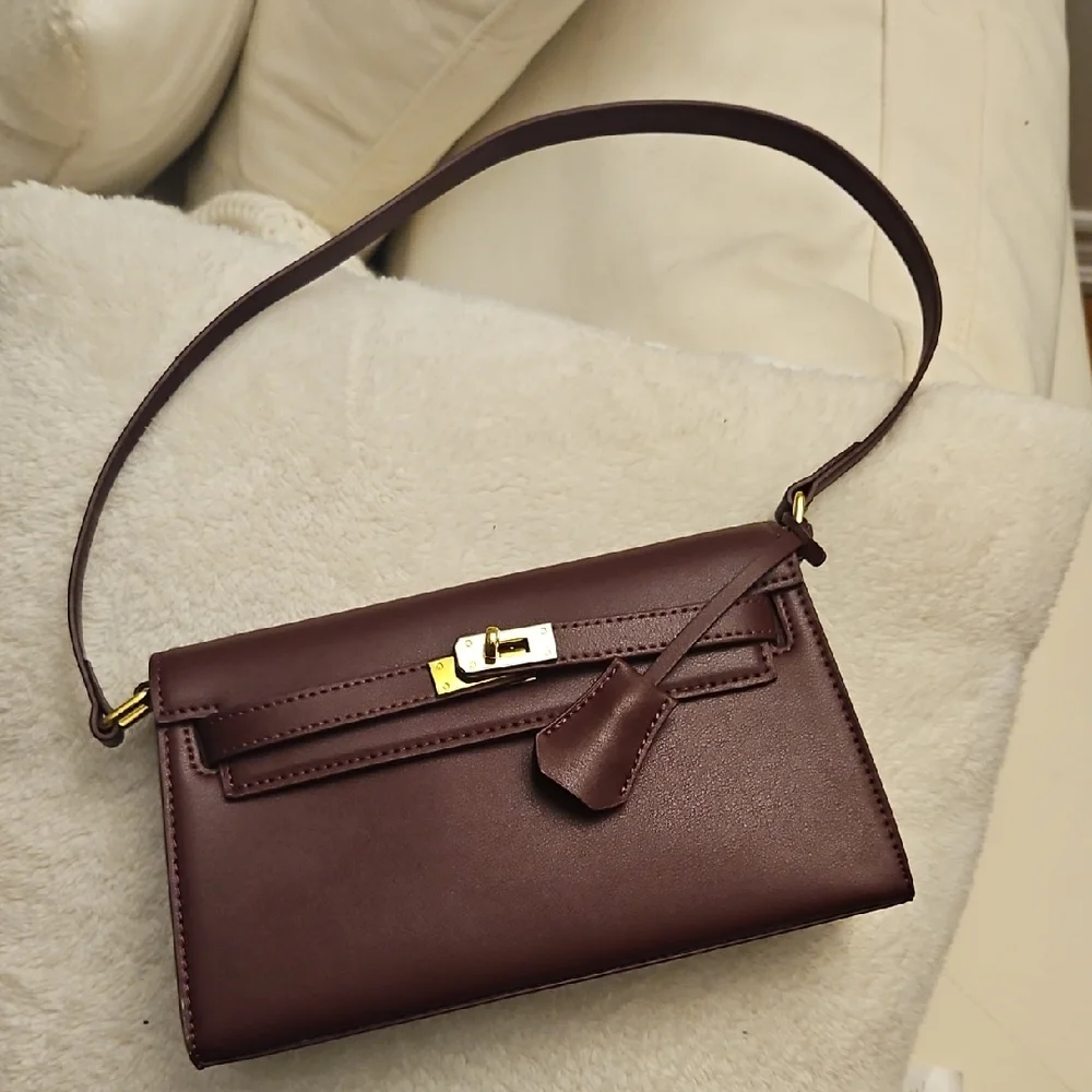 Elegant Brown Leather Shoulder Bag - Picture 1 of 6